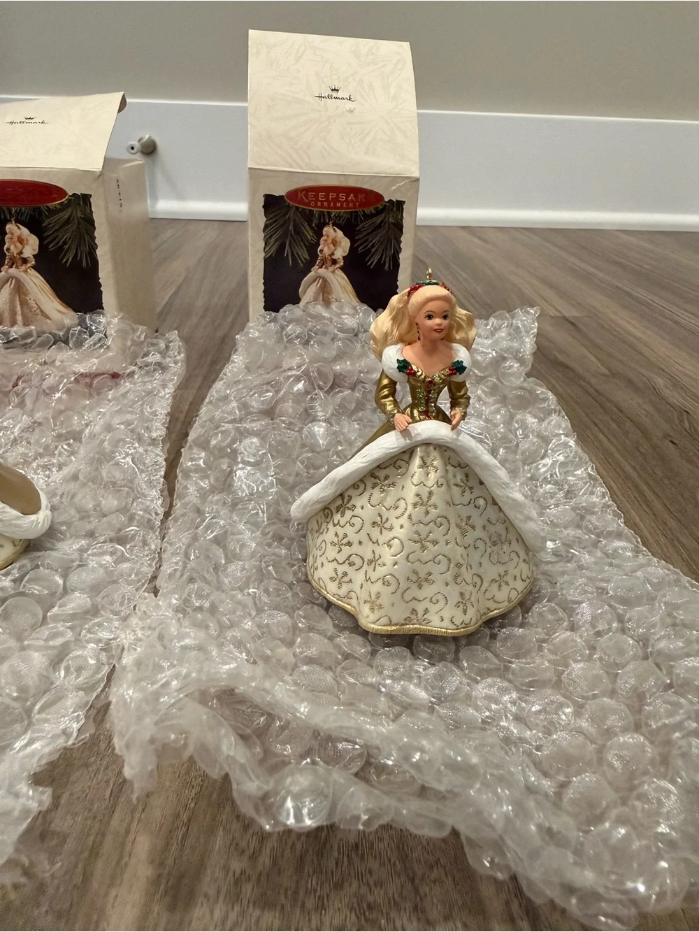NWT 3Pk Vintage 1994 Holiday Barbie Hallmark Figurine Ornament - Ivory and Gold